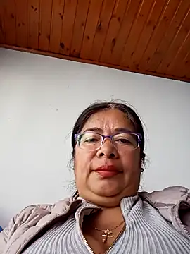 Snapshot of __valentina18 chatting on 12.18.24 valentina18 online show from 12.18.24