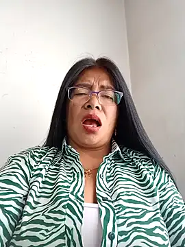 Snapshot of __valentina18 chatting on 12.31.24 valentina18 online show from 12.31.24