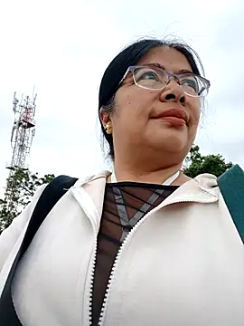 Snapshot of __valentina18 chatting on 02.24.25 valentina18 online show from 02.24.25