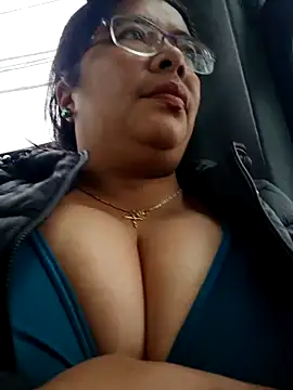 Snapshot of __valentina18 chatting on 03.05.25 valentina18 online show from 03.05.25