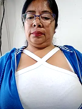 Snapshot of __valentina18 chatting on 03.08.25 valentina18 online show from 03.08.25