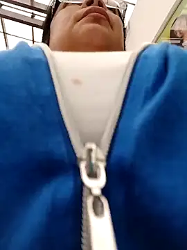 Snapshot of __valentina18 chatting on 03.08.25 valentina18 online show from 03.08.25