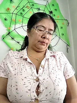 Snapshot of __valentina18 chatting on 10.10.25 valentina18 online show from 10.10.25