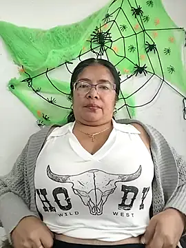 Snapshot of __valentina18 chatting on 10.11.25 valentina18 online show from 10.11.25