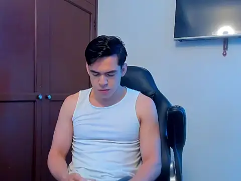 Lucian Gomez  online show from 10.07.25