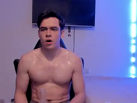 Lucian Gomez  online show from 10.11.25