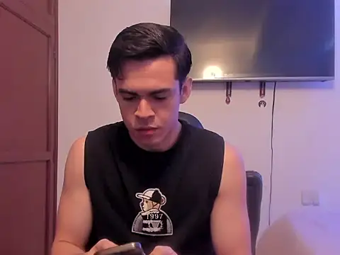 Lucian Gomez  online show from 10.13.25