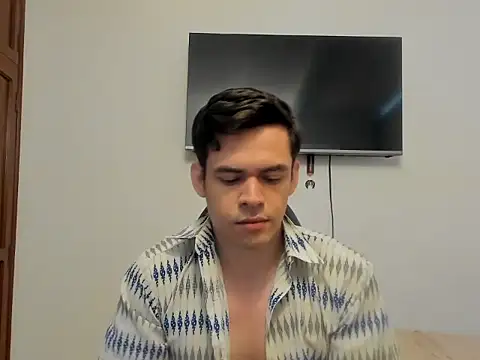 Lucian Gomez  online show from 10.16.25