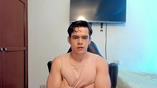 Lucian Gomez  online show from 10.22.25