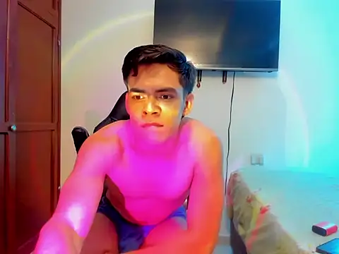 Lucian Gomez  online show from 11.18.25