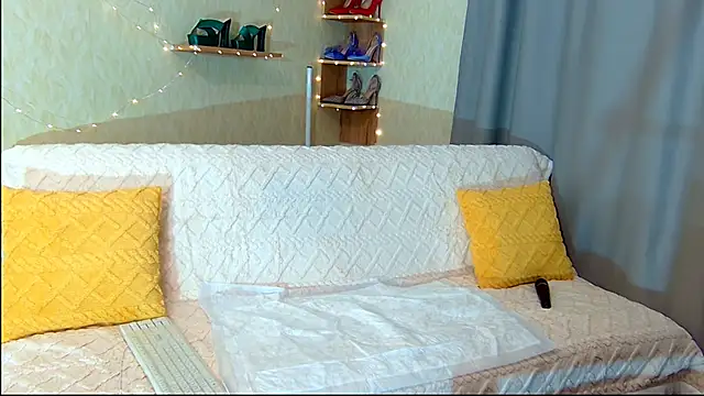 KimPolloc online show from 01.25.25