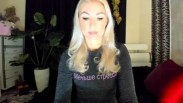 Snapshot of _SABOTAGE_ chatting on 10.15.25 SABOTAGE online show from 10.15.25