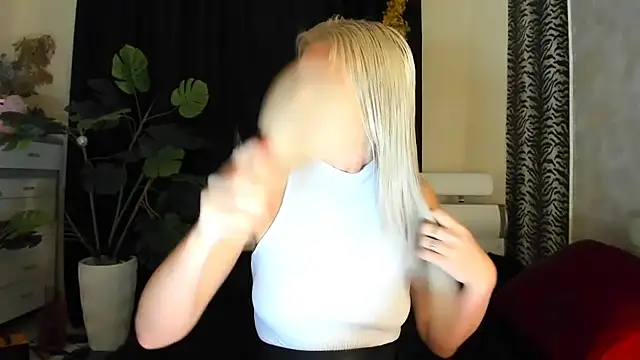 Snapshot of _SABOTAGE_ chatting on 11.14.25 SABOTAGE online show from 11.14.25