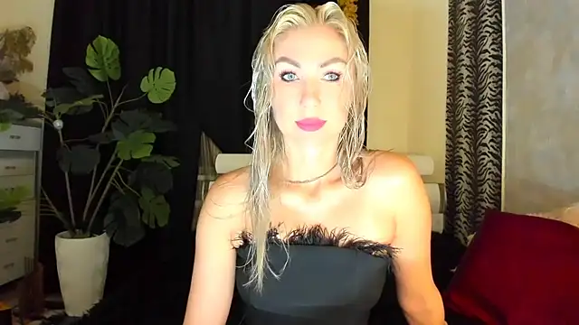 Snapshot of _SABOTAGE_ chatting on 11.16.25 SABOTAGE online show from 11.16.25