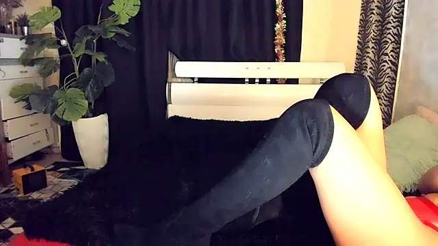 Snapshot of _SABOTAGE_ chatting on 01.18.26 SABOTAGE online show from 01.18.26