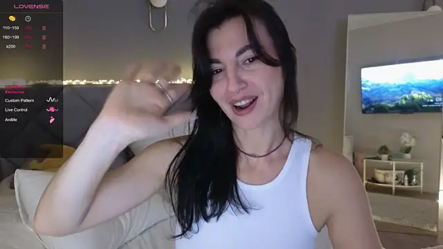 Snapshot of Mary_love16 chatting on 10.17.25 Mary love16 online show from 10.17.25