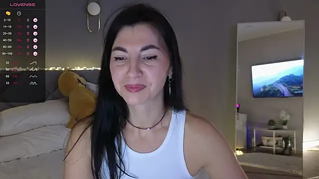 Snapshot of Mary_love16 chatting on 10.18.25 Mary love16 online show from 10.18.25