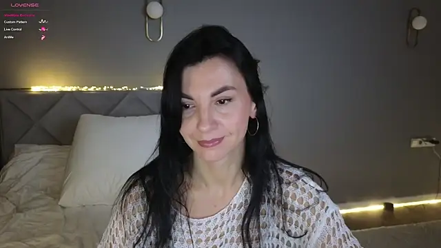 Snapshot of Mary_love16 chatting on 11.08.25 Mary love16 online show from 11.08.25