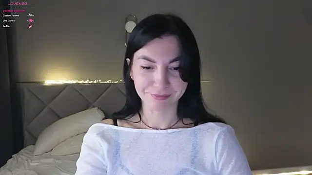 Snapshot of Mary_love16 chatting on 11.17.25 Mary love16 online show from 11.17.25