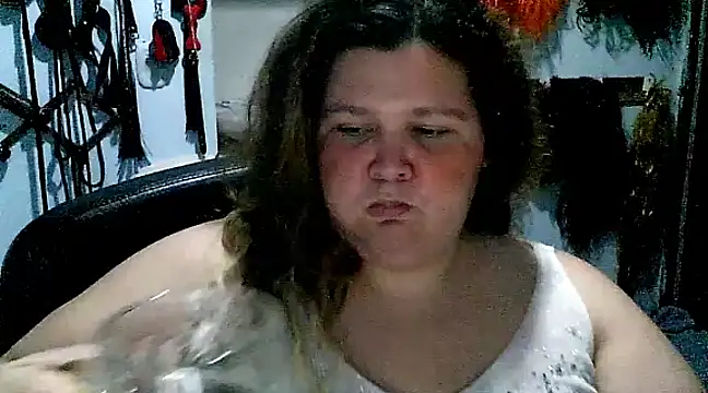 squirt322bbw online show from 01.24.25