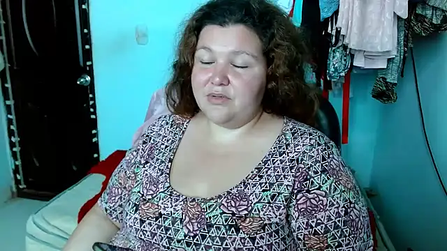 squirt322bbw online show from 12.14.25