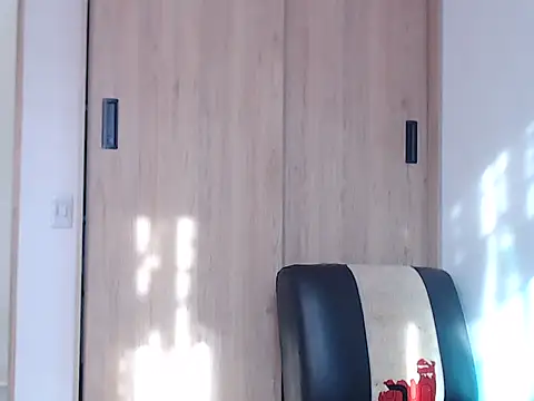 Snapshot of ChrisDamon chatting on 11.07.25 ChrisDamon online show from 11.07.25