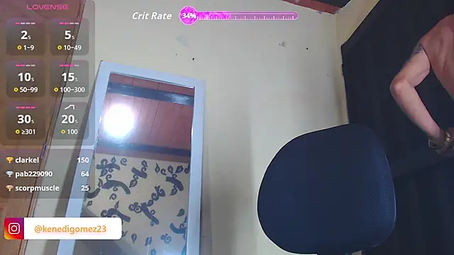 Snapshot of GaboReyes chatting on 10.31.25 GaboReyes online show from 10.31.25