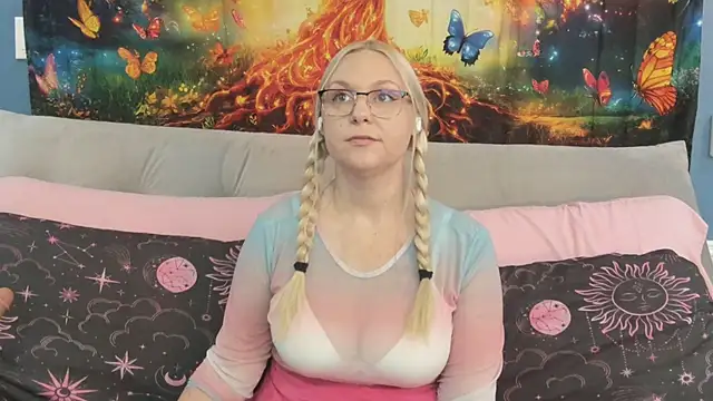 SaraBearXo online show from 09.21.25