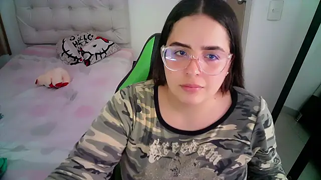 Snapshot of _alicia_z chatting on 12.02.24 alicia z online show from 12.02.24