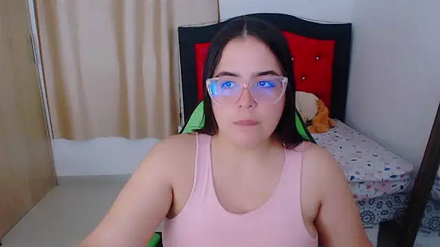 Snapshot of _alicia_z chatting on 12.29.24 alicia z online show from 12.29.24