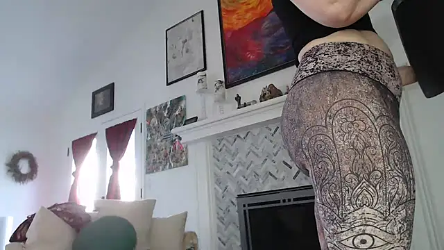 AuroraWillows online show from 03.02.25