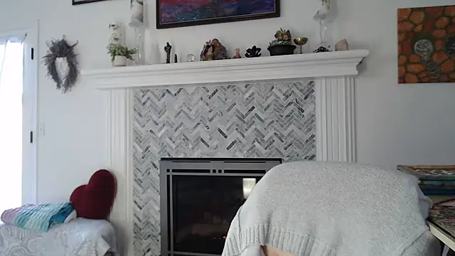 AuroraWillows online show from 03.16.26