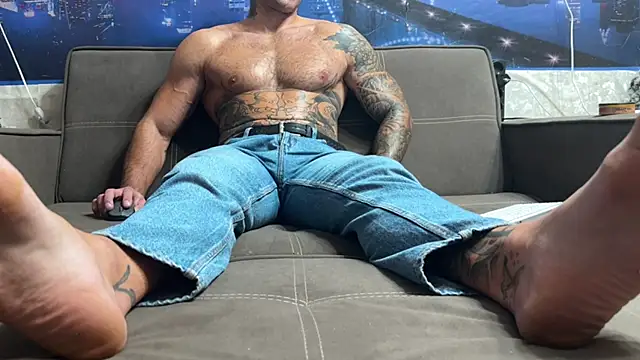 Snapshot of Mr_YourGod chatting on 10.14.25 Mr YourGod online show from 10.14.25