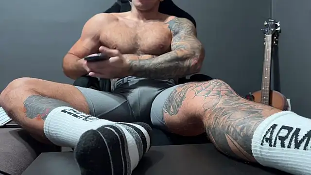 Snapshot of Mr_YourGod chatting on 11.08.25 Mr YourGod online show from 11.08.25