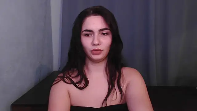 Snapshot of HannahMeid chatting on 12.07.24 HannahMeid online show from 12.07.24