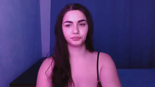 Snapshot of HannahMeid chatting on 12.18.24 HannahMeid online show from 12.18.24