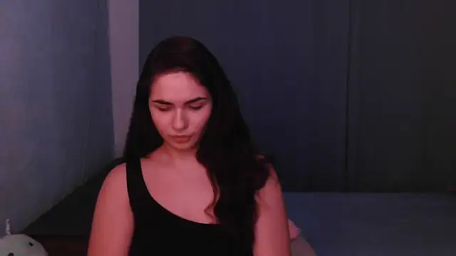 Snapshot of HannahMeid chatting on 12.26.24 HannahMeid online show from 12.26.24