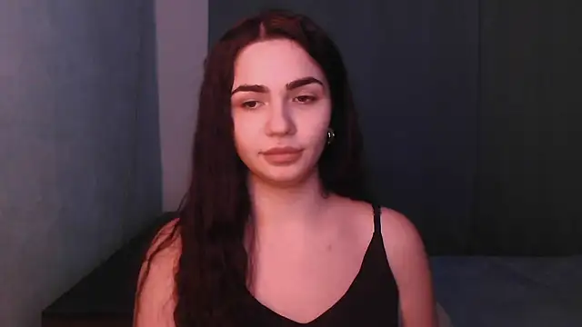 Snapshot of HannahMeid chatting on 02.13.25 HannahMeid online show from 02.13.25