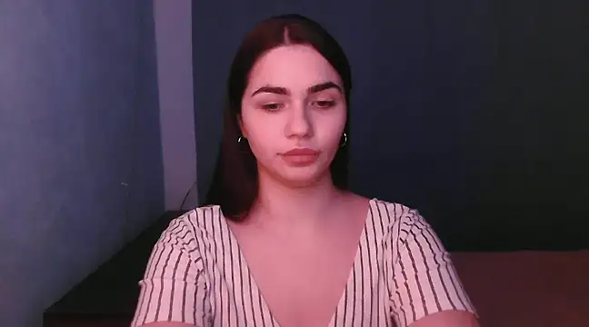Snapshot of HannahMeid chatting on 02.19.25 HannahMeid online show from 02.19.25