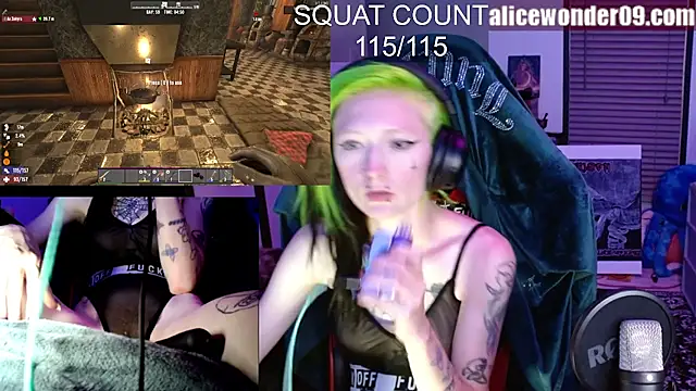 Snapshot of alicewonder09 chatting on 10.11.25 alicewonder09 online show from 10.11.25