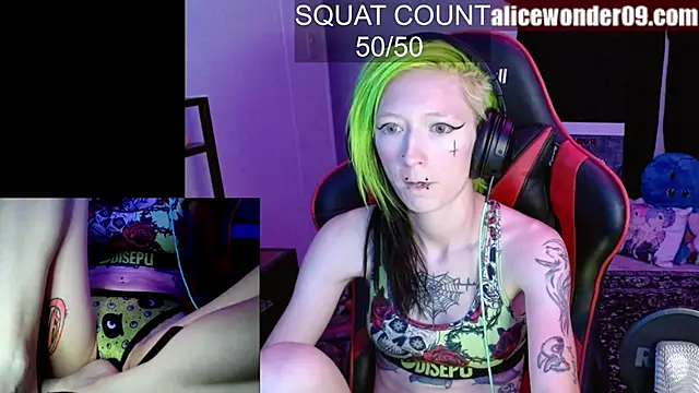 Snapshot of alicewonder09 chatting on 11.09.25 alicewonder09 online show from 11.09.25