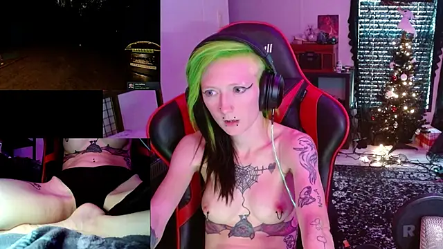 alicewonder09 online show from 12.13.25