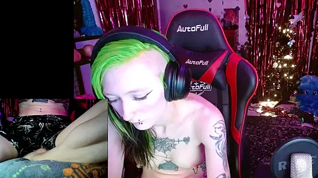 alicewonder09 online show from 12.21.25