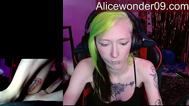 alicewonder09 online show from 02.05.26