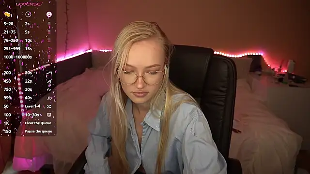 AmandaFiree online show from 09.28.25