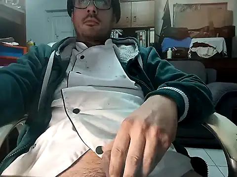 Snapshot of pedrosantos3366 chatting on 12.13.24 pedrosantos3366 online show from 12.13.24