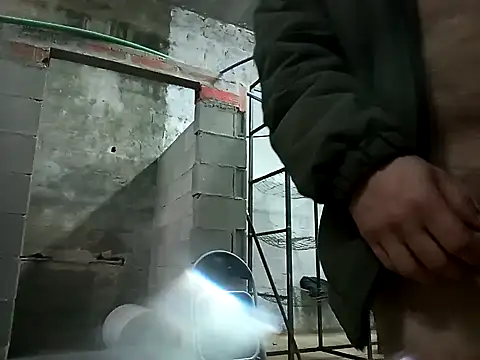 Snapshot of pedrosantos3366 chatting on 12.18.24 pedrosantos3366 online show from 12.18.24