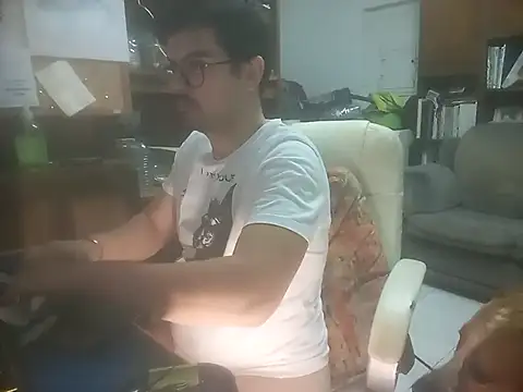 Snapshot of pedrosantos3366 chatting on 10.05.25 pedrosantos3366 online show from 10.05.25