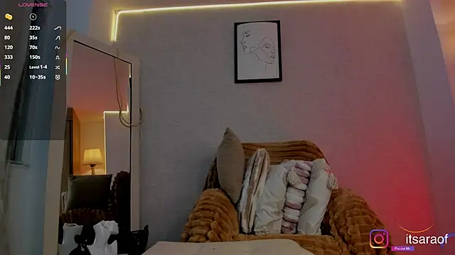 Snapshot of sara_cruz011 chatting on 11.15.25 sara cruz011 online show from 11.15.25