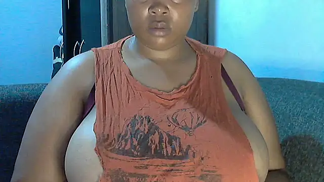 Snapshot of Sexy-queen99xx chatting on 02.26.26 Sexy-queen99xx online show from 02.26.26